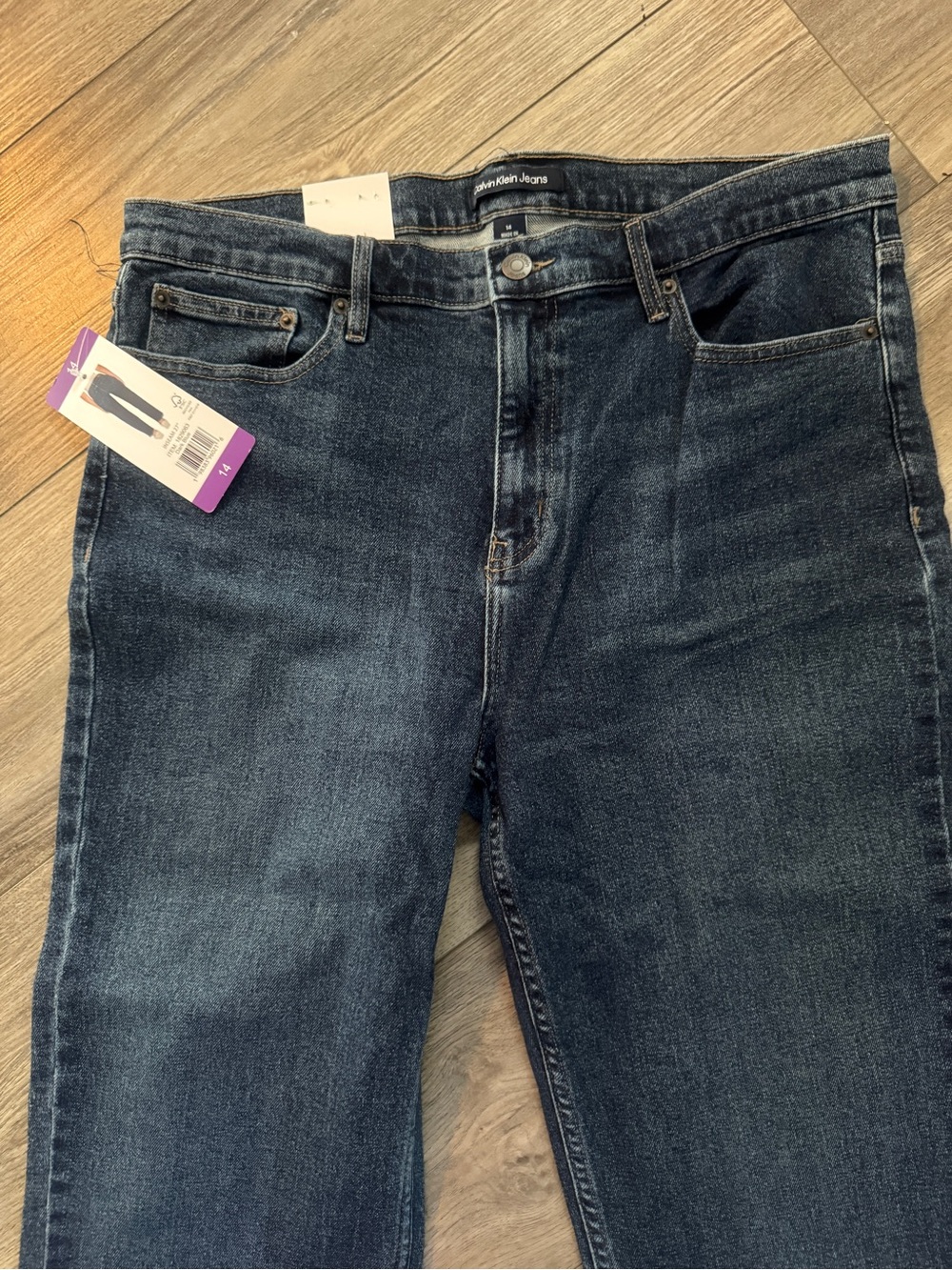 Calvin Klein size 14 NWT mom jeans - Picture 2 of 7